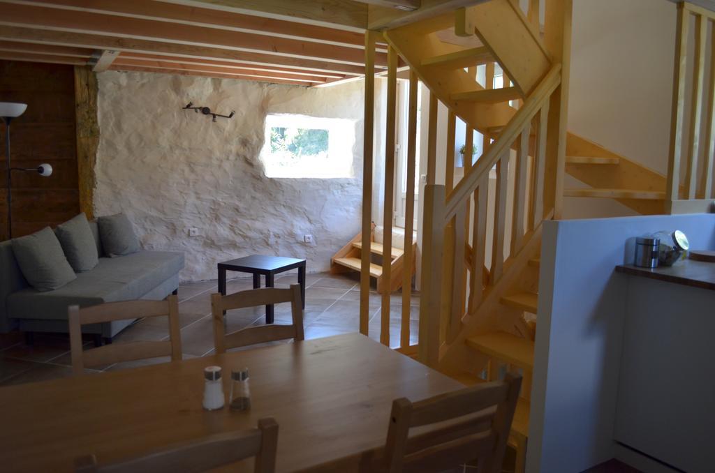 Gites La Ferme Accrochee A La Colline Lagorce  Buitenkant foto