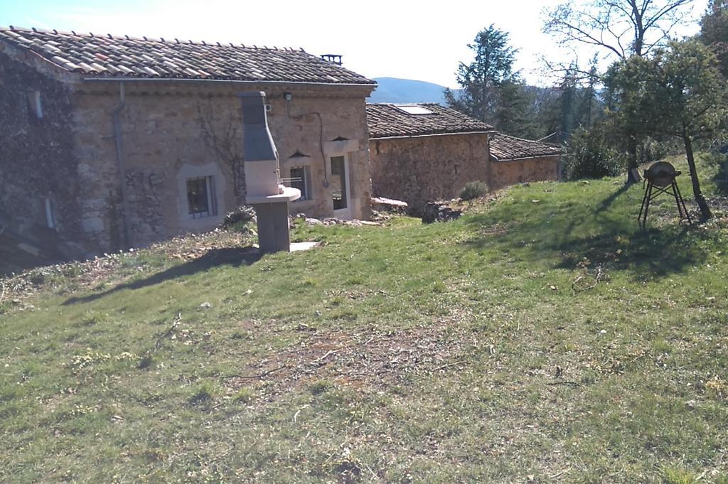 Gites La Ferme Accrochee A La Colline Lagorce  Buitenkant foto